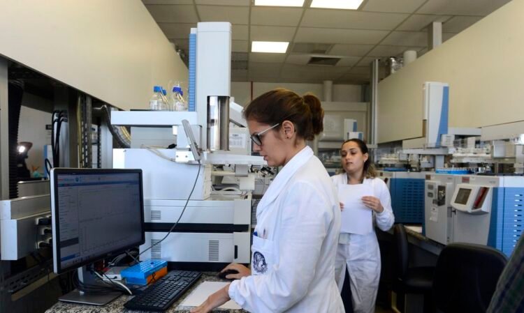 Mães cientistas: movimento busca romper barreiras e garantir permanência na academia 1 Gustavo Diehl/UFRGS" title="Gustavo Diehl/UFRGS">