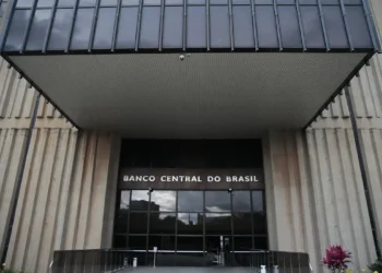 alimentos. Inflação usada para corrigir salários acumula 4,11% em 12 meses. É a
