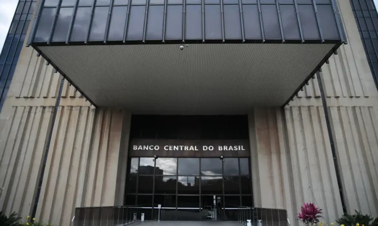 alimentos. Inflação usada para corrigir salários acumula 4,11% em 12 meses. É a