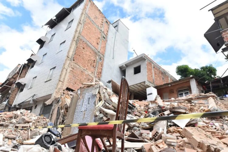 Desabamento em Salvador expõe desafios históricos da urbanização irregular 1 Shirley Stolze | Ag. A TARDE