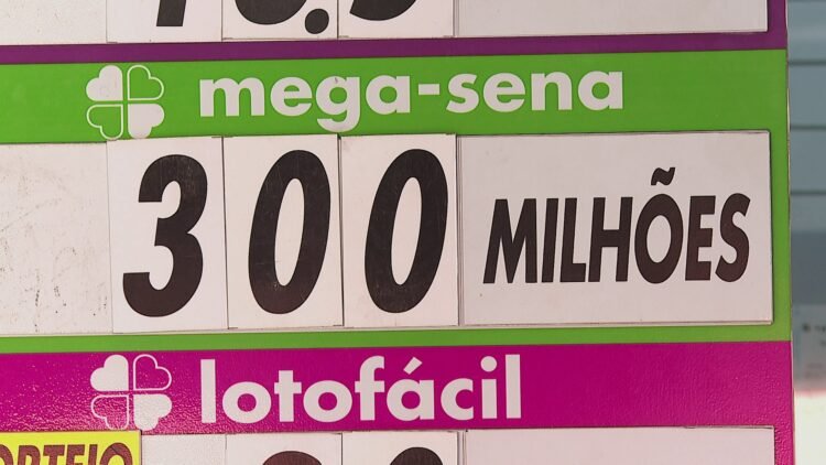 Mega-sena 30 anos sorteia prêmio de 300 milhões neste domingo 1 Estadão Conteúdo