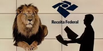 77,2% dos contribuintes. Já o preenchimento on-line representa 15,8% dos envios