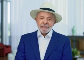 Lula inicia radioterapia preventiva após retirada de câncer de pele