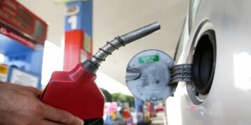 litro da gasolina como tentativa de reduzir os impactos da alta dos combustíveis