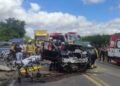 Colisão devastadora na Br-116 em Serrinha deixa quatro feridos e carros destruídos 3 Reprodução/TV Subaé