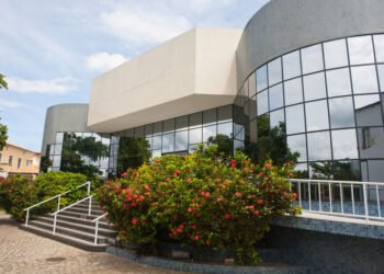 Fachada do Teatro Dona Canô