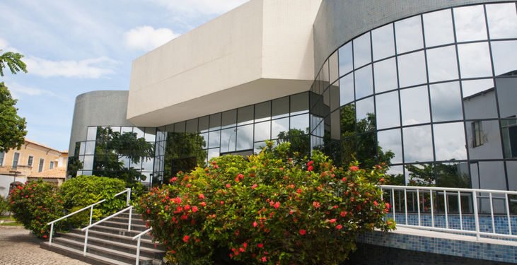 Fachada do Teatro Dona Canô