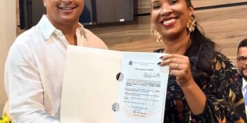 Xanddy e a vereadora Juliana Conceição em Santo Amaro da Purificação