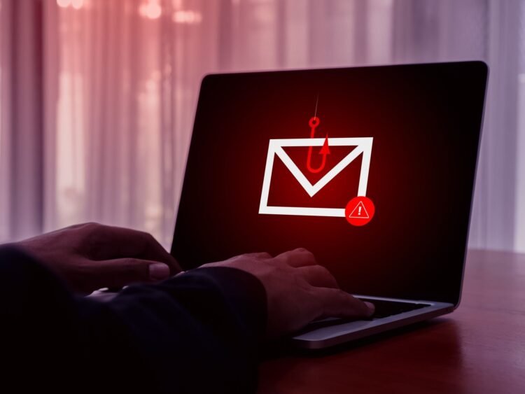 Cibercriminosos exploram e-mails de compra falsos para roubar senhas com o Purelogs 1 Hackers usam e-mail falso de compra para roubar senhas com o PureLogs