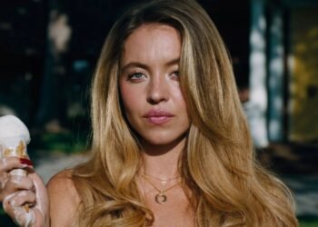 Sydney Sweeney insistiu para aparecer nua em Euphoria, revela criador da série