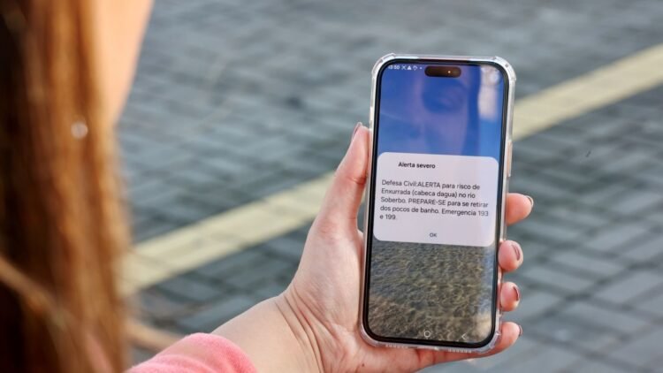Anatel estuda usar tecnologia de alerta da Defesa Civil para localizar pessoas desaparecidas 1 Anatel quer usar sistema de alerta da Defesa Civil para encontrar desaparecidos