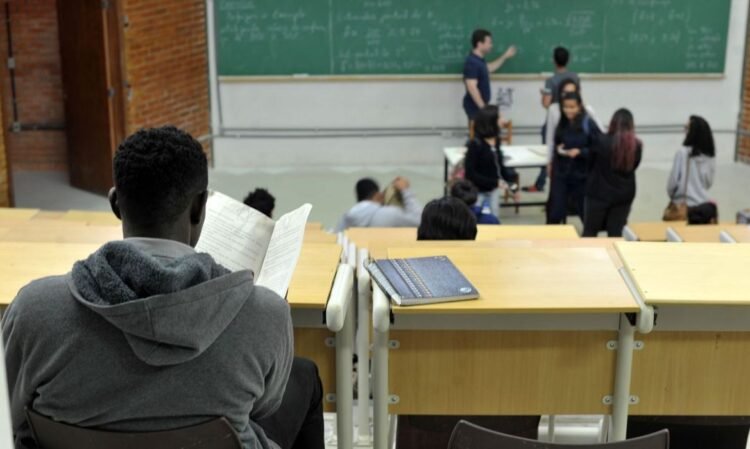 Adesão ao Fies para o segundo semestre de 2026 termina nesta segunda-feira 1 © Arquivo Agência Brasil