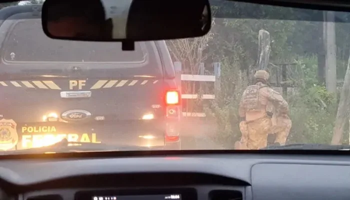 Irecê PF carro da PF durante operação