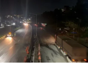 BR-324 no KM 604 sentido Feira de Santana após conclusão das obras realizadas pelo DNIT