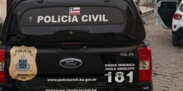 Carro da Polícia Civil em operação na cidade de Conceição do Jacuípe