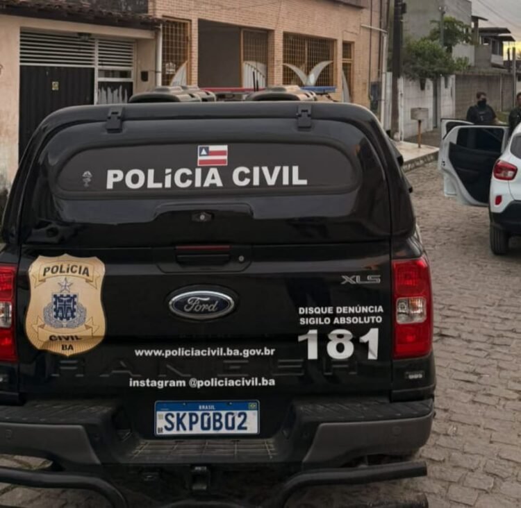 Suspeito de homicídio em Conceição do Jacuípe é preso pela Polícia Civil 1 Carro da Polícia Civil em operação na cidade de Conceição do Jacuípe