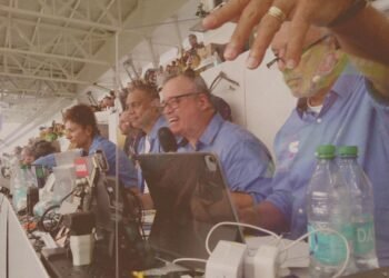 A trajetória de Everaldo Marques: da superação financeira ao topo da narração esportiva