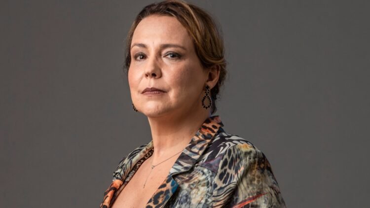 Ana Beatriz Nogueira recebe alta após procedimento cirúrgico no Rio de Janeiro 1 Ana Beatriz Nogueira recebe alta após procedimento cirúrgico no Rio de Janeiro