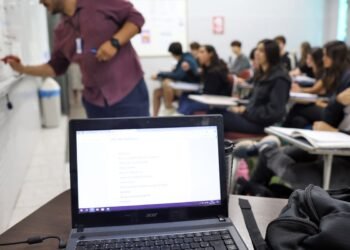 Fies 2026: pré-selecionados iniciam etapa de complementação de dados