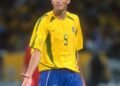 te como Edmílson , alcançou o auge do futebol mundial conquistando a Liga dos Ca