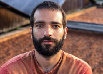 Bem Moura e Humberto Carrão surgem juntos em registro inédito