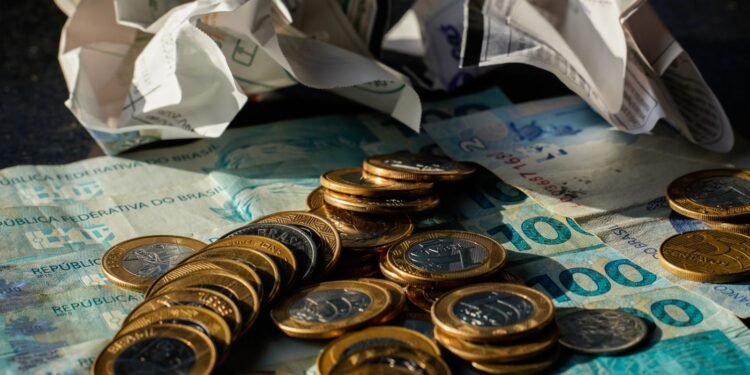 Consumo das famílias impulsiona economia brasileira com alta de 0,7% em maio 1 Consumo das famílias impulsiona economia brasileira com alta de 0,7% em maio