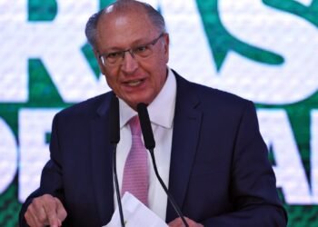 Alckmin defende reciprocidade comercial e nega retaliação contra tarifas dos EUA