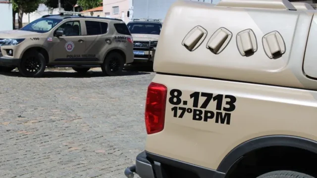 Surto psicótico em Guanambi resulta em ataque a equipe do Samu e danos a viatura