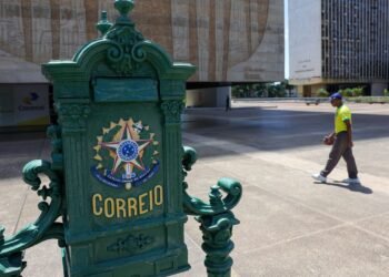 TCU alerta para risco fiscal nos Correios e exige compensação de custos