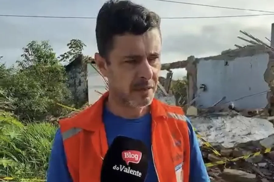 Defesa Civil aponta vazamento como provável causa de explosão que destruiu três casas em Santo Antônio de Jesus 2 Dinho, coordenador da Defesa Civil de Santo Antônio de Jesus