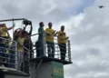 Flávio Bolsonaro abre campanha em Copacabana com ataques a Lula e promessa de linha dura na segurança 2 Flávio Bolsonaro em seu primeiro ato como candidato a presidência
