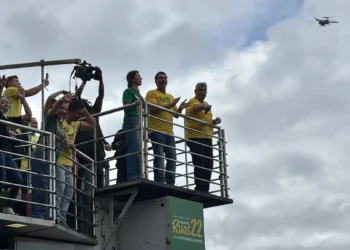 Flávio Bolsonaro em seu primeiro ato como candidato a presidência