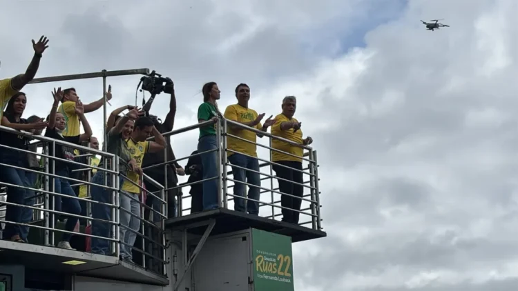 Flávio Bolsonaro em seu primeiro ato como candidato a presidência