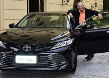 A paixão de Tarcísio Meira pela Toyota e sua coleção de 13 veículos