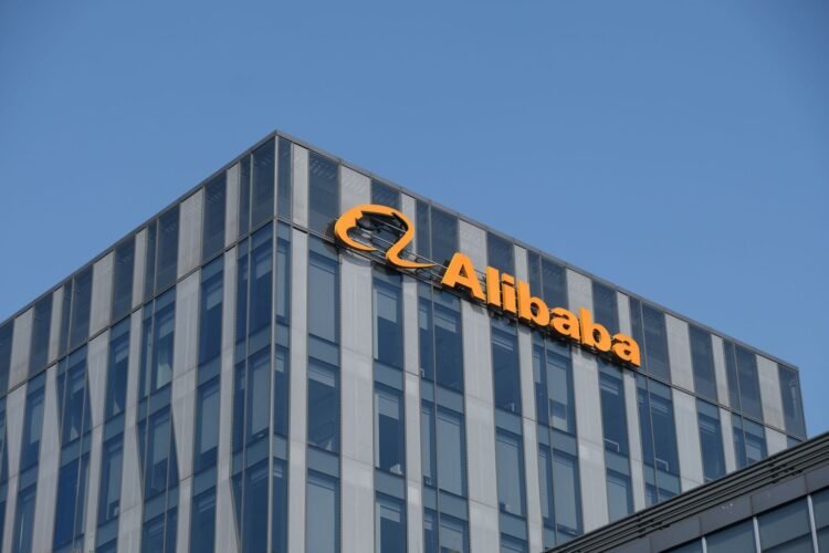 Alibaba estuda cobrar por uso comercial de seu novo modelo de inteligência artificial 1 Alibaba estuda cobrar por uso comercial de seu novo modelo de inteligência artificial