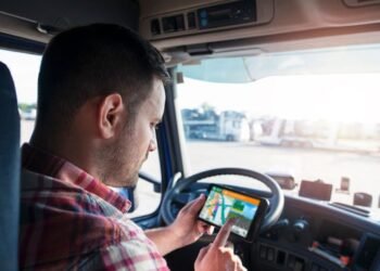 Aplicativo inovador transforma ruas em caça ao tesouro automotivo com coleção virtual