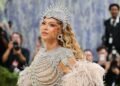 Beyoncé presenteia mãe com mansão avaliada em R$ 30 milhões em Houston