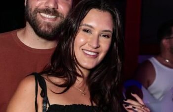 Bia Bonemer prestigia evento no Rio de Janeiro ao lado do namorado piloto Caio Freitas