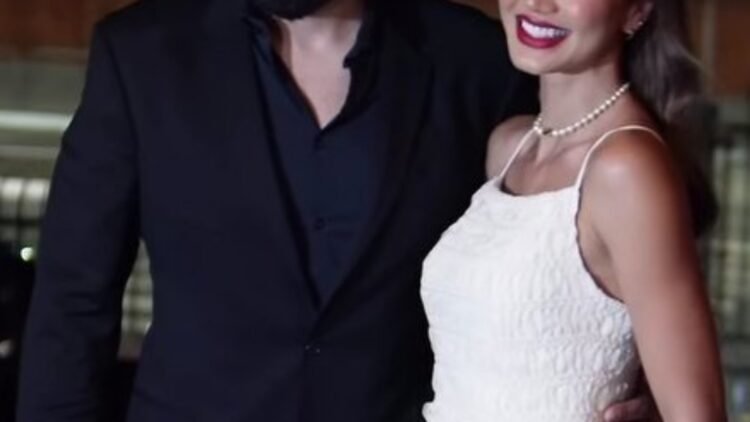 Biah Rodrigues brilha em evento de gala com vestido de luxo avaliado em R$ 2.790 1 Biah Rodrigues brilha em evento de gala com vestido de luxo avaliado em R$ 2.790