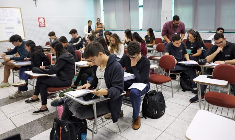Bolsa permanência do Prouni oferece auxílio mensal de R$ 700 para estudantes 1 Bolsa permanência do Prouni oferece auxílio mensal de R$ 700 para estudantes