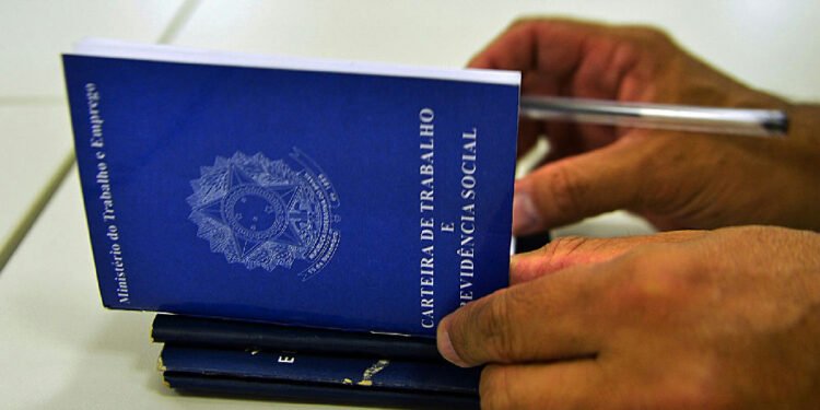 Brasil registra abertura de 58,5 mil vagas formais em julho conforme dados do Caged 1 Brasil registra abertura de 58,5 mil vagas formais em julho conforme dados do Caged