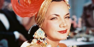 Carmen Miranda: a estrela brasileira que se tornou a mulher mais bem paga nos Estados Unidos