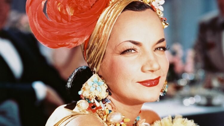 Carmen Miranda: a estrela brasileira que se tornou a mulher mais bem paga nos Estados Unidos 1 Carmen Miranda: a estrela brasileira que se tornou a mulher mais bem paga nos Estados Unidos