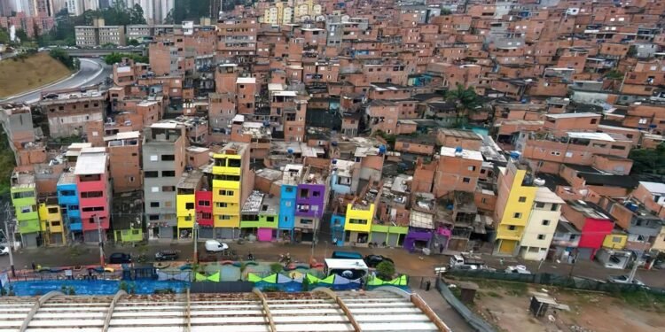 Concentração de riqueza no Brasil perpetua desigualdade política e captura democrática