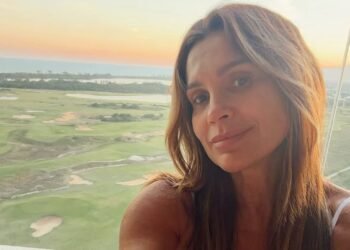 Conheça a luxuosa residência de Flávia Alessandra na Barra da Tijuca