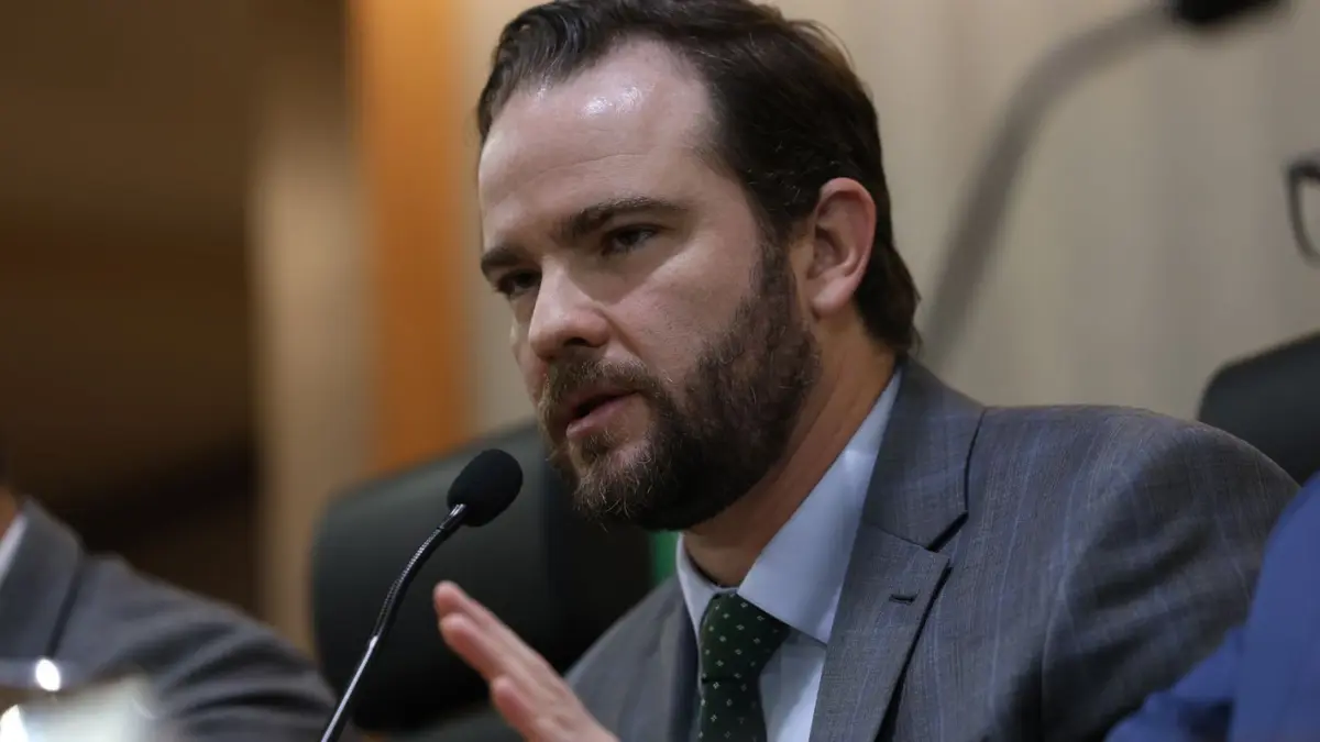 Dario Durigan articula mediação para reestruturação da dívida bancária do Rio de Janeiro