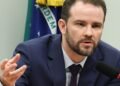 Dario Durigan nega inércia do governo federal diante da crise no BRB