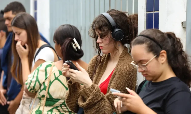 Desigualdades estruturais definem o acesso ao trabalho formal entre jovens brasileiros 1 Desigualdades estruturais definem o acesso ao trabalho formal entre jovens brasileiros
