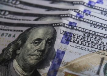 Dólar recua para R$ 5,17 e Ibovespa interrompe queda após anúncio do Tesouro dos EUA