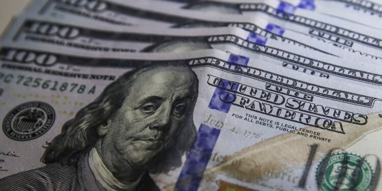 Dólar recua para R$ 5,17 e Ibovespa interrompe queda após anúncio do Tesouro dos EUA